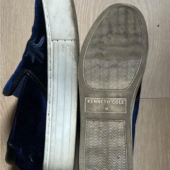 Blue platform velvet loafer - Picture 2 of 3